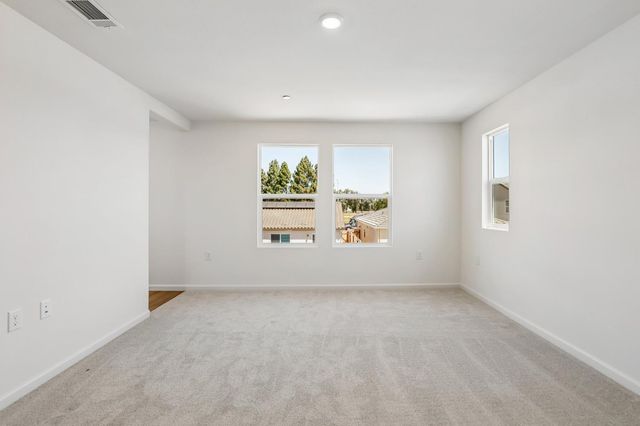 2321 E Amboy Ave, Stockton, CA 95206