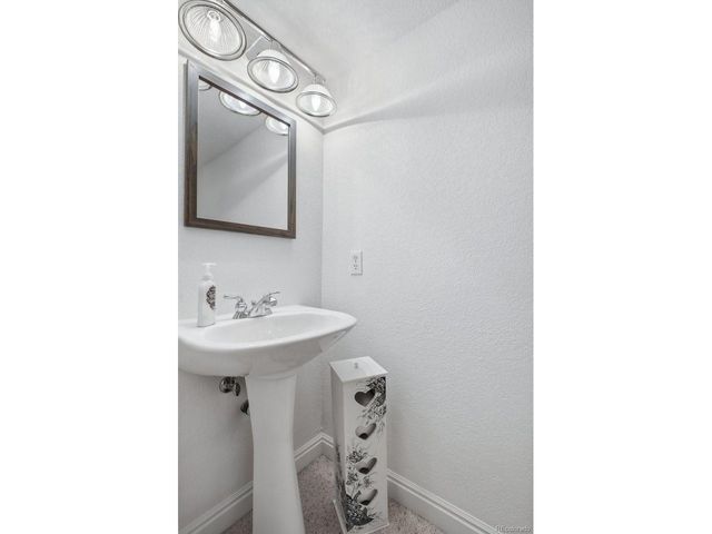 10461 Beech St, Littleton, CO 80125