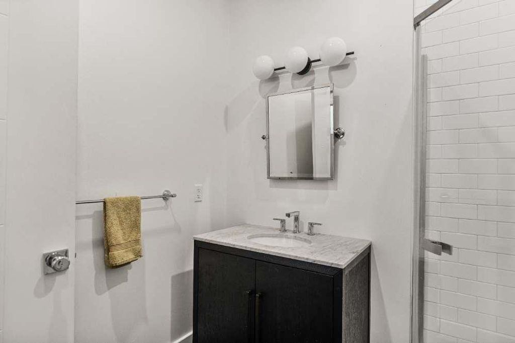 Image 14 of property listing at 131 Main St # 2A-1, Burlington, VT 05401