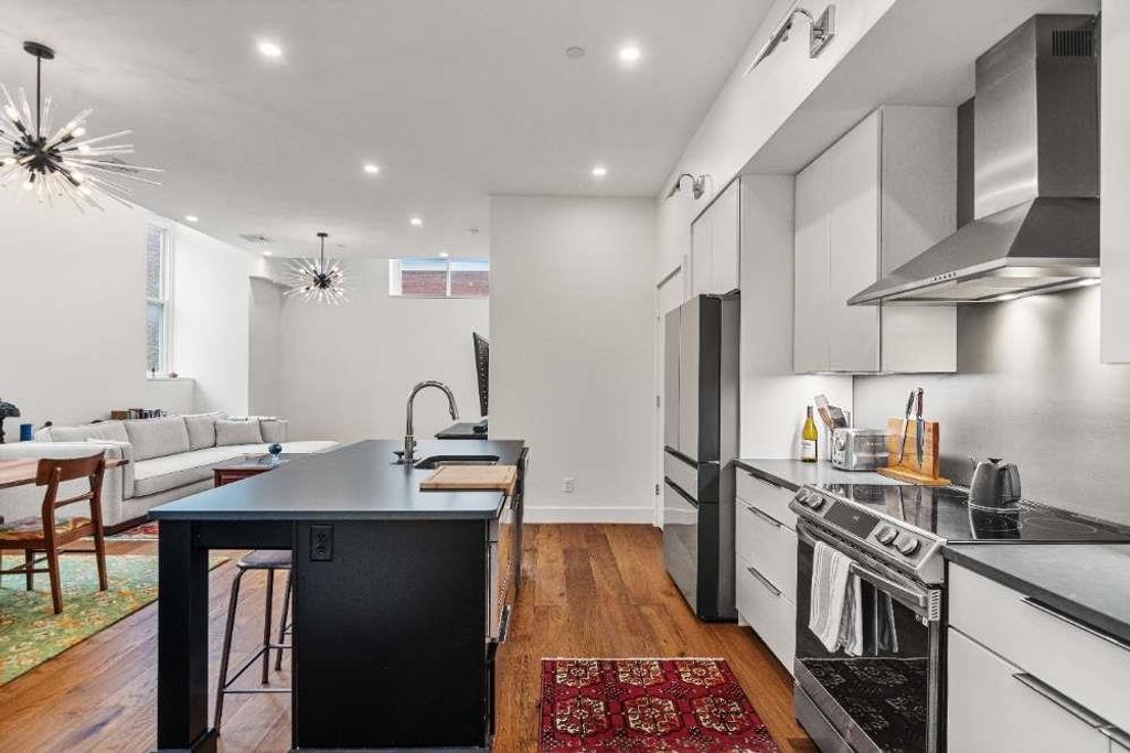 Image 22 of property listing at 131 Main St # 2A-1, Burlington, VT 05401