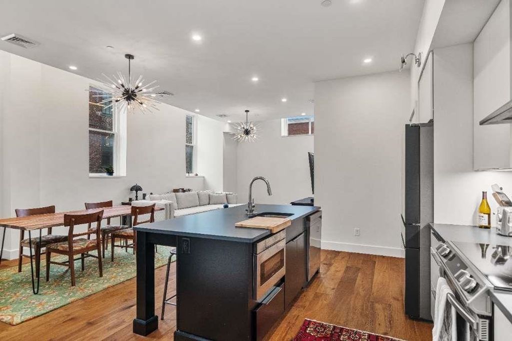 Image 24 of property listing at 131 Main St # 2A-1, Burlington, VT 05401