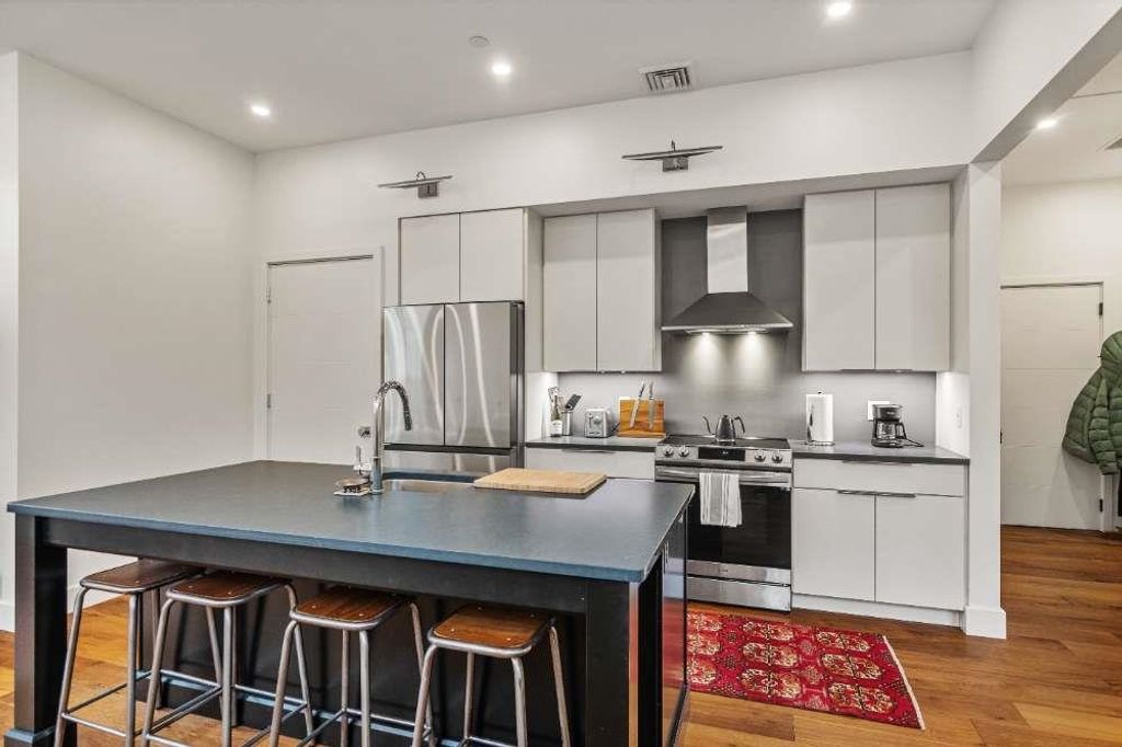 Image 27 of property listing at 131 Main St # 2A-1, Burlington, VT 05401