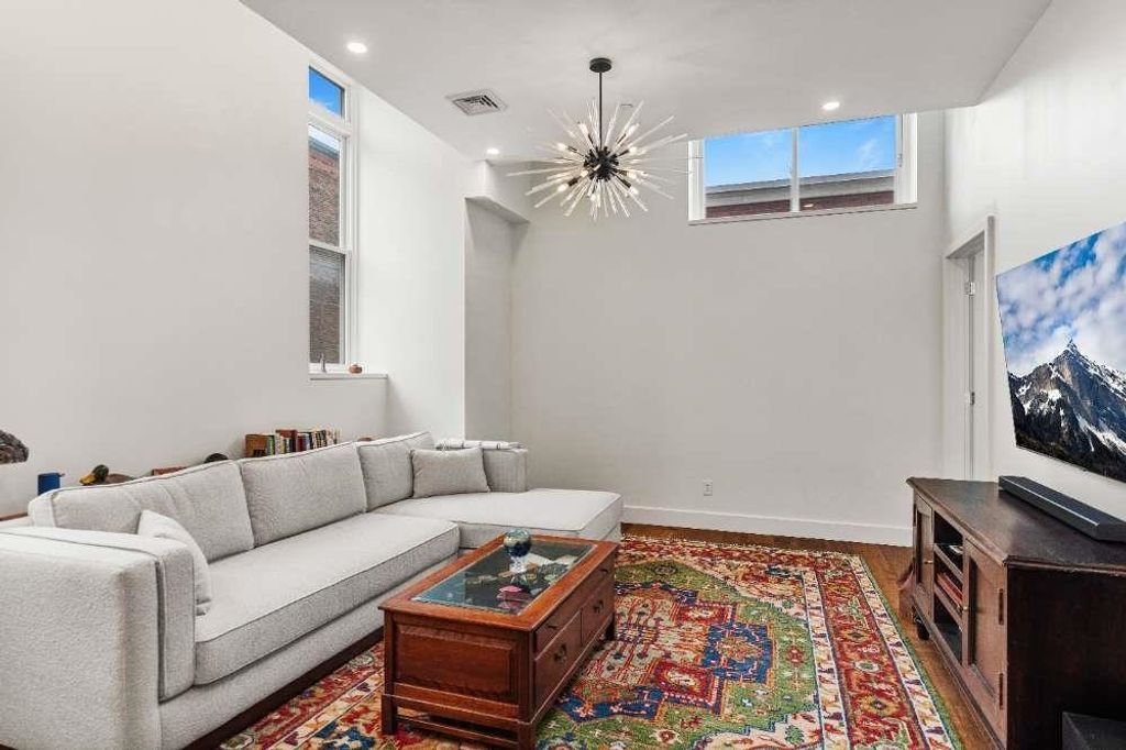 Image 33 of property listing at 131 Main St # 2A-1, Burlington, VT 05401