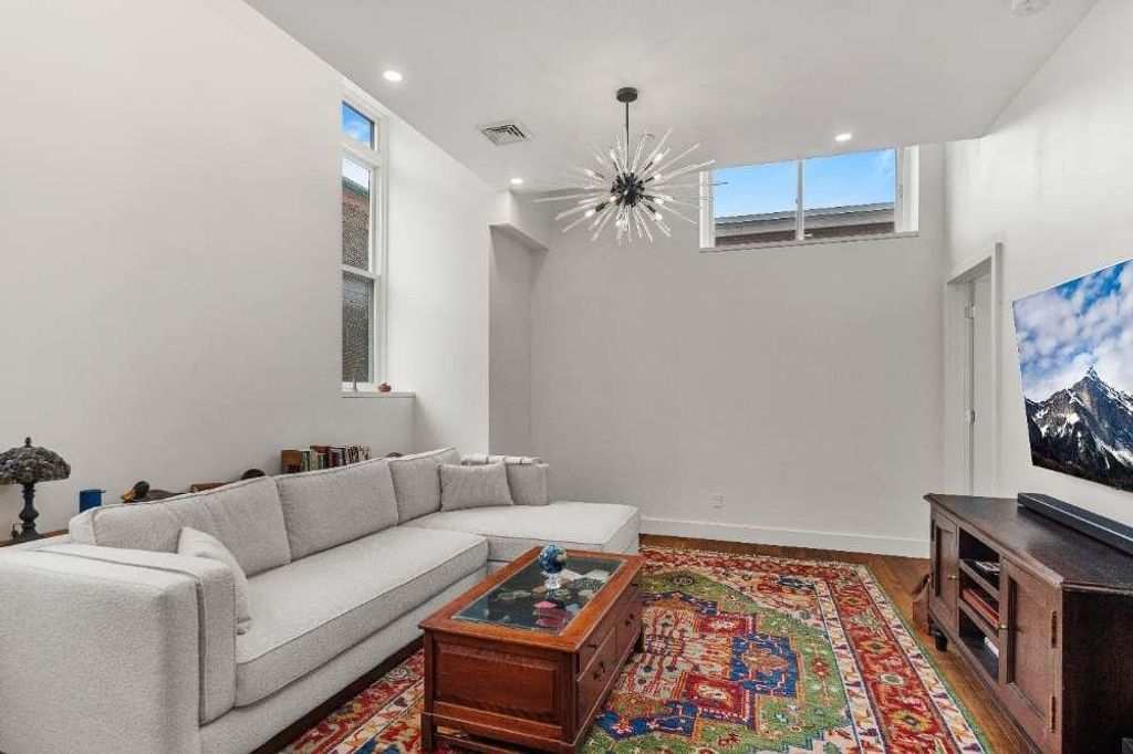 Image 35 of property listing at 131 Main St # 2A-1, Burlington, VT 05401