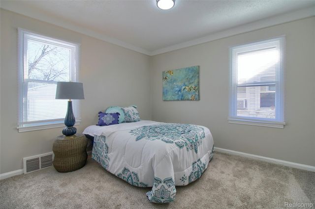 7540 Dolphin, Detroit, MI 48239