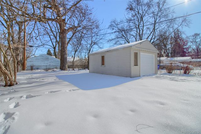 7540 Dolphin, Detroit, MI 48239