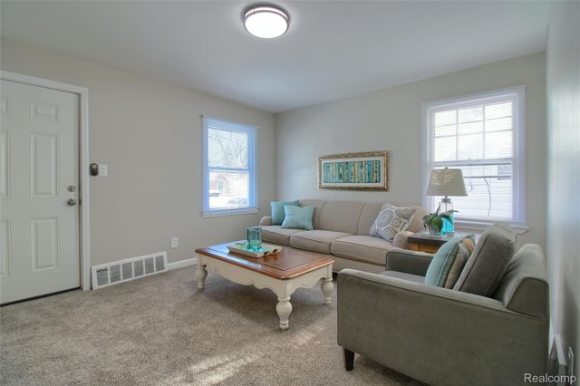 7540 Dolphin, Detroit, MI 48239