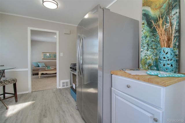 7540 Dolphin, Detroit, MI 48239