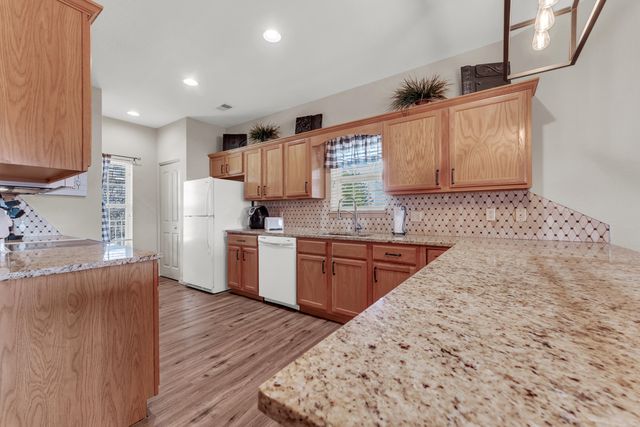 330 S Wildwood Dr. 7, Branson, MO 65616