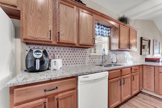 330 S Wildwood Dr. 7, Branson, MO 65616