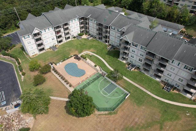 330 S Wildwood Dr. 7, Branson, MO 65616