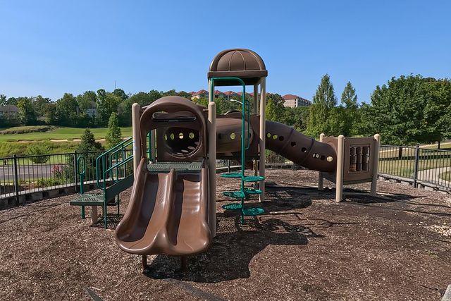 330 S Wildwood Dr. 7, Branson, MO 65616