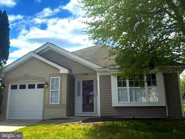 117 MAPLE LEAF CIR, Sewell, NJ 08080