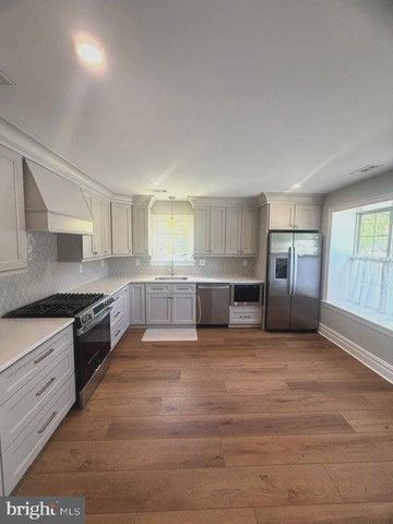117 MAPLE LEAF CIR, Sewell, NJ 08080