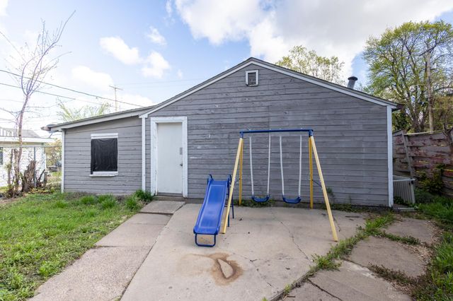 1201 Ross Avenue, Saint Paul, MN 55106