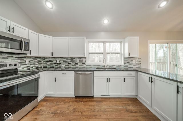 4313 N Hartstrait Road, Bloomington, IN 47404