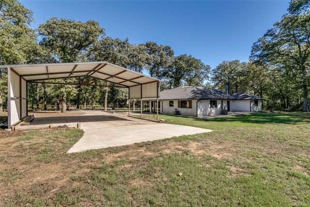 5704 Pecan Circle, Alvarado, TX 76009
