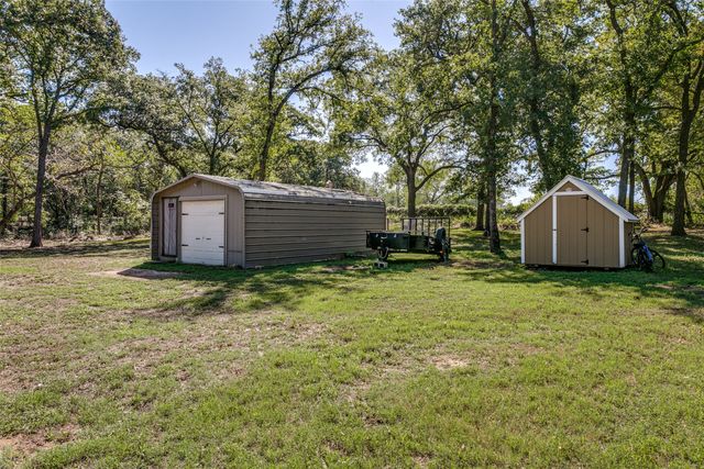 5704 Pecan Circle, Alvarado, TX 76009