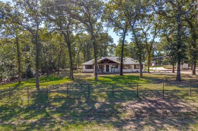5704 Pecan Circle, Alvarado, TX 76009