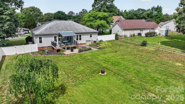 4934 Sagittarius Circle, Denver, NC 28037