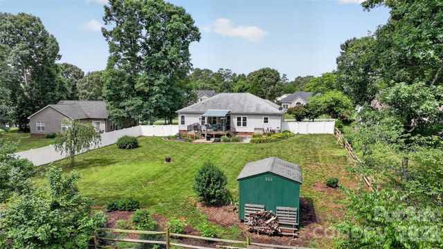 4934 Sagittarius Circle, Denver, NC 28037