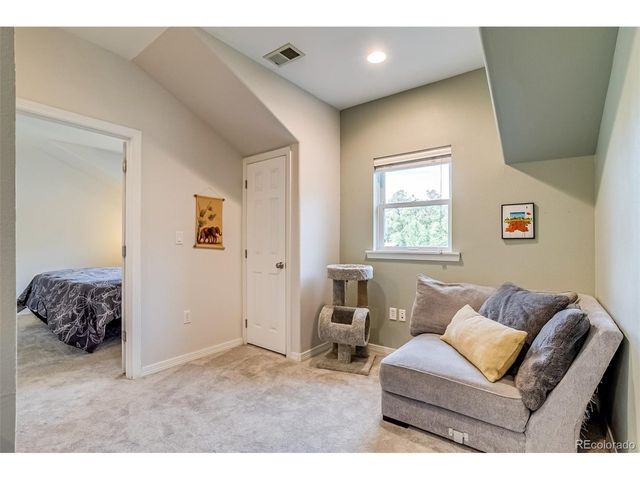 755 Holland St, Lakewood, CO 80215