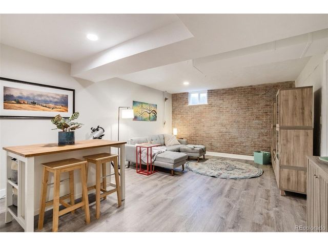 755 Holland St, Lakewood, CO 80215