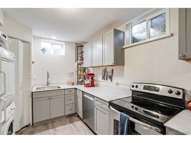 755 Holland St, Lakewood, CO 80215