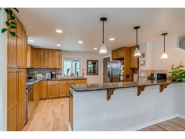 755 Holland St, Lakewood, CO 80215