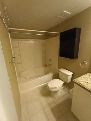 6866 W Sample Road 6866, Pompano Beach, FL 33067