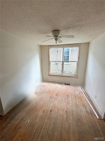 5832 Janet Avenue, Jennings, MO 63136