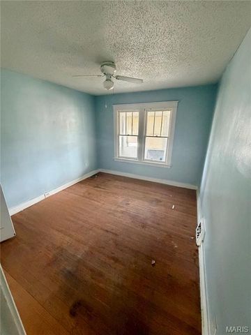 5832 Janet Avenue, Jennings, MO 63136