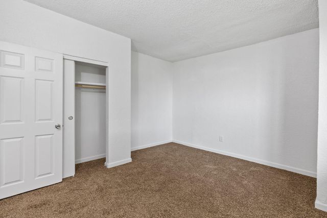 321 NW 3rd Avenue, Visalia, CA 93291