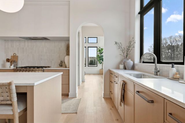 755 Ensconced Way, Chaska, MN 55318