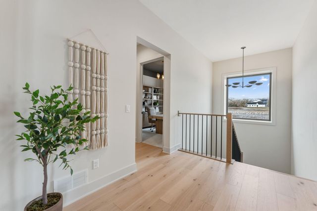 755 Ensconced Way, Chaska, MN 55318