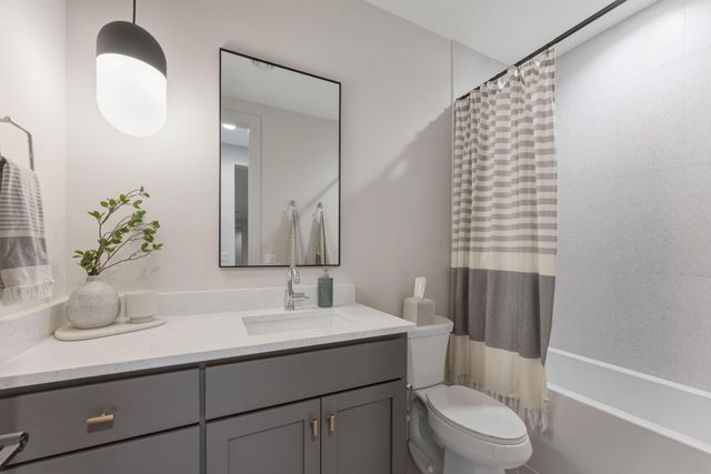 755 Ensconced Way, Chaska, MN 55318