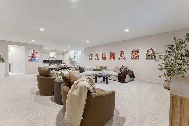 755 Ensconced Way, Chaska, MN 55318