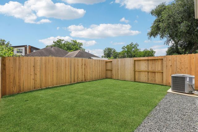 3722 Nathaniel Brown Street, Houston, TX 77021