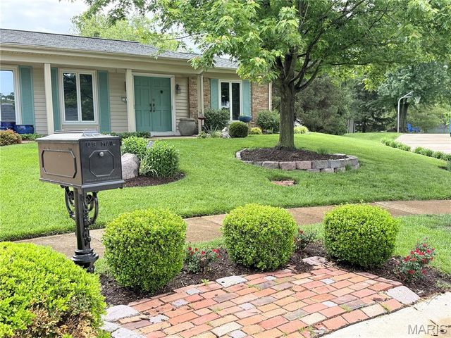8 Sweet Meadows Lane, Ballwin, MO 63011