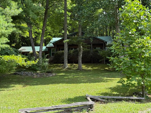 128 Overlook Lane, Mountain City, TN 37683