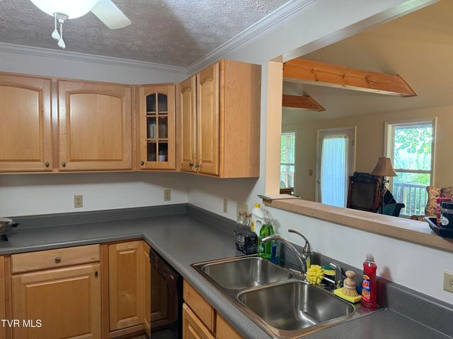 128 Overlook Lane, Mountain City, TN 37683