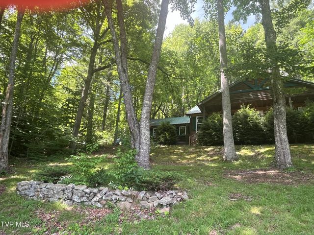 128 Overlook Lane, Mountain City, TN 37683
