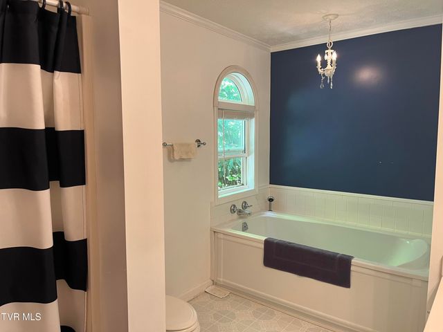 128 Overlook Lane, Mountain City, TN 37683