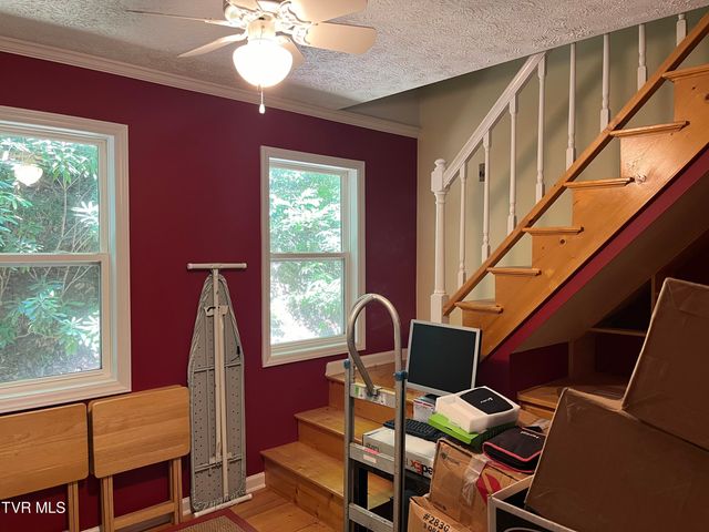 128 Overlook Lane, Mountain City, TN 37683