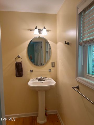 128 Overlook Lane, Mountain City, TN 37683