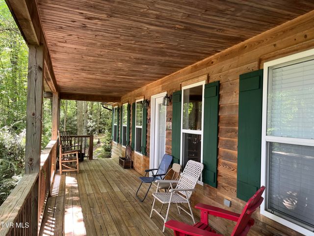 128 Overlook Lane, Mountain City, TN 37683