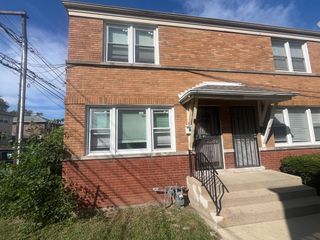 1028 BELLWOOD Avenue F, Bellwood, IL 60104