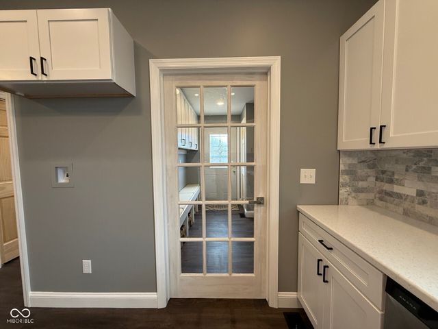 402 S Mulberry Street, Fairland, IN 46126