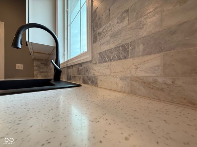 402 S Mulberry Street, Fairland, IN 46126