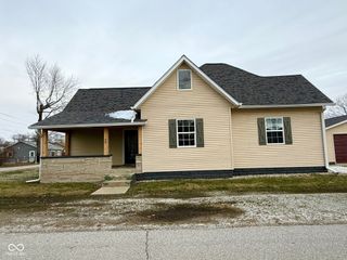 402 S Mulberry Street, Fairland, IN 46126